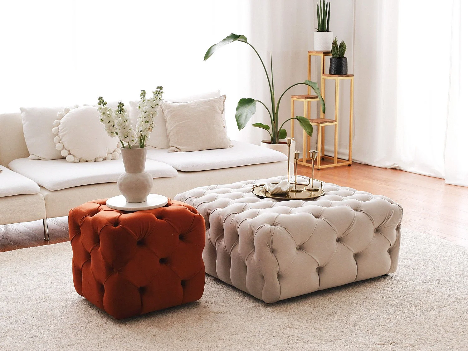 Pouf capitonné cubique Cerni 48x48cm Velours Cannelle