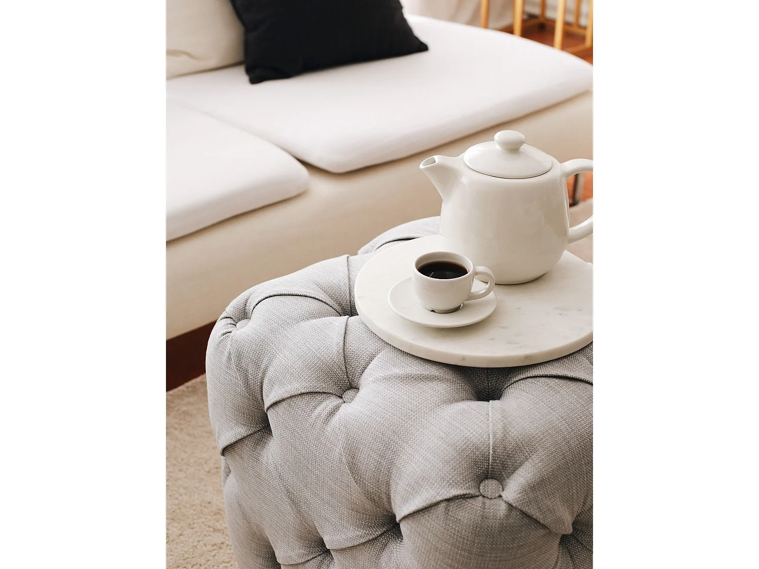 Pouf capitonné cubique Cerni 48x48cm Velours Gris