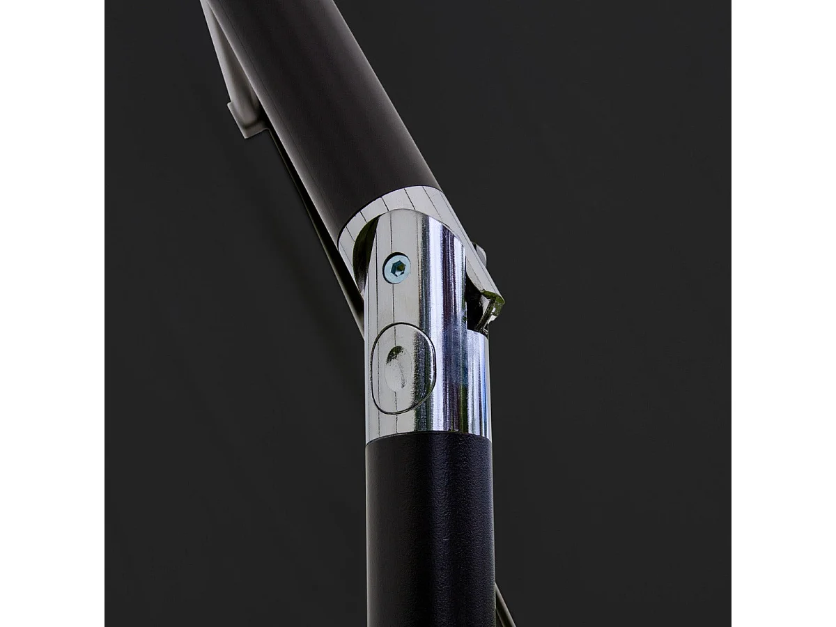 LED Parasol met Kantelfunctie 270 cm - Zwart