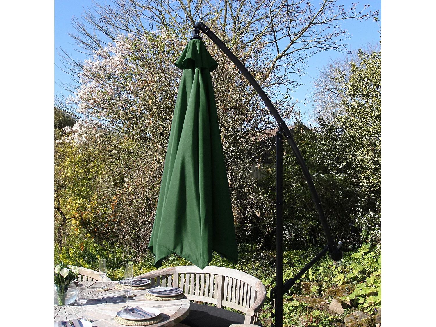 Zweefparasol + Vierkante Basis - Groen