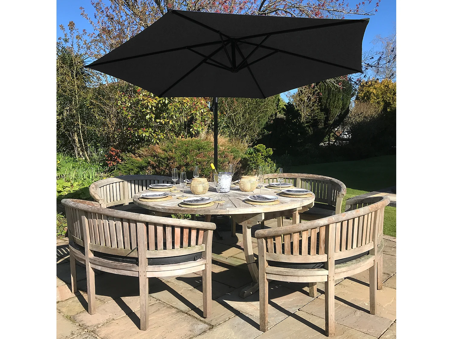 Black Cantilever Parasol & Fan Base