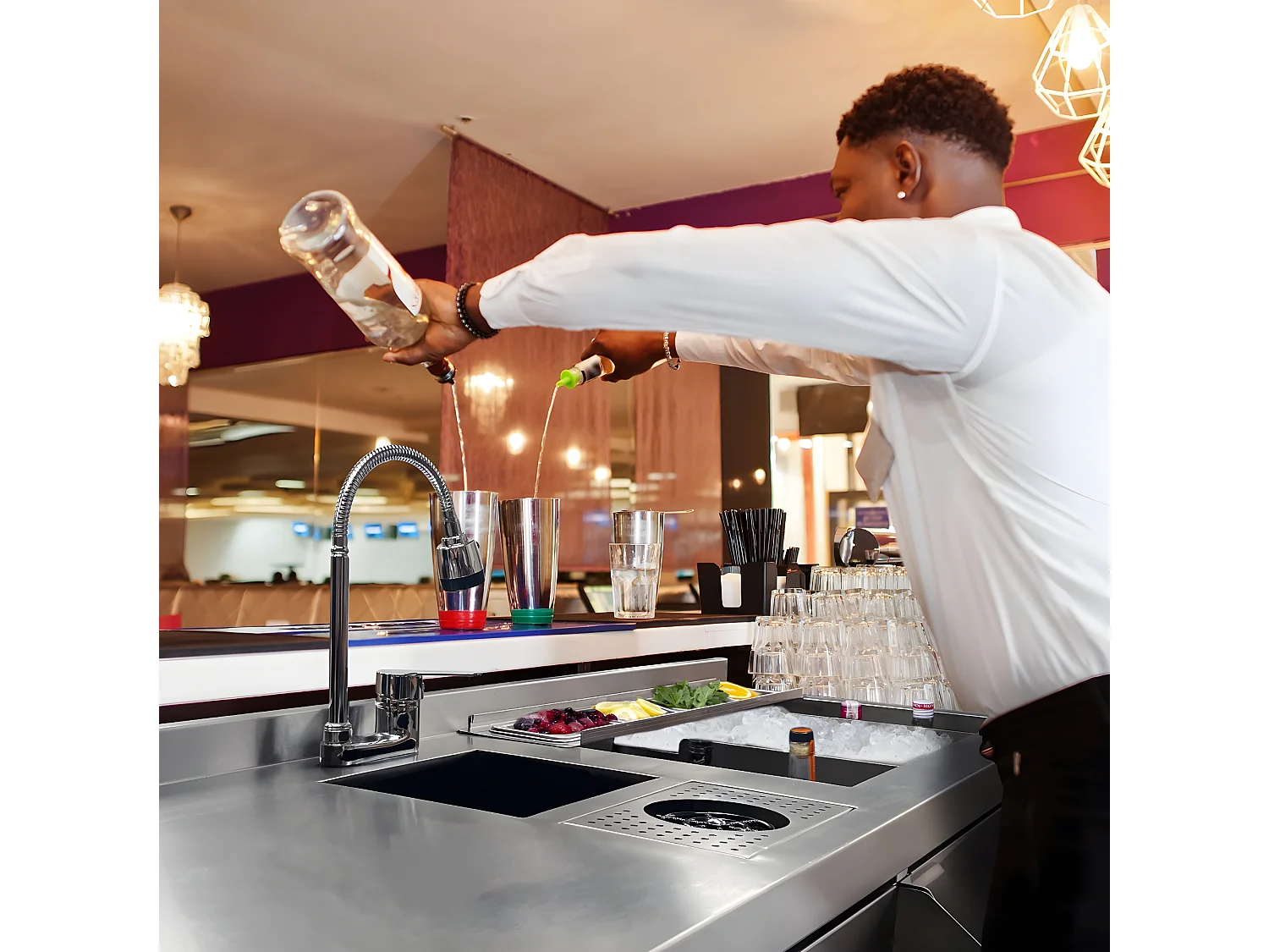 Deluxe Cocktail Bar Station