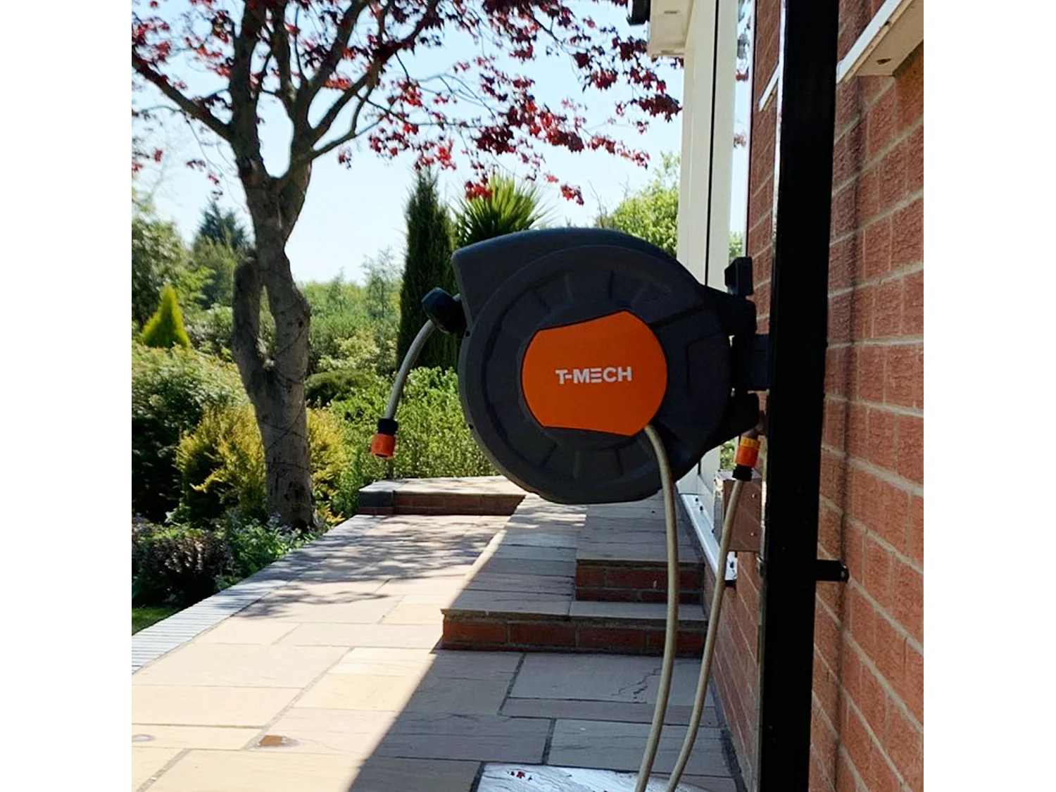 Avvolgitubo da Giardino Automatico Annaffiatoio Girevole Autoavvolgente e Pistola Spruzzo Staffa a Muro Girevole con Alimentazione da 2m e Tubo da 30m