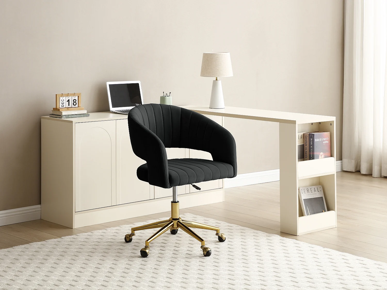 Chaise de bureau en velours - Noir et doré - Hauteur réglable - TIRIESI de Pascal Morabito