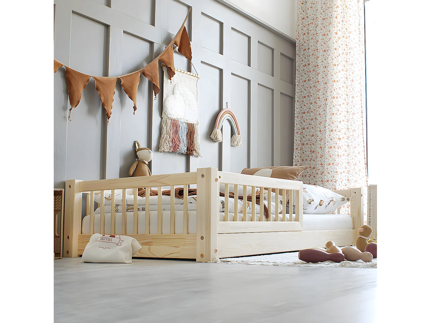 Cama 90x190 con barandilla y somier patas de 1 cm Adèle Madera