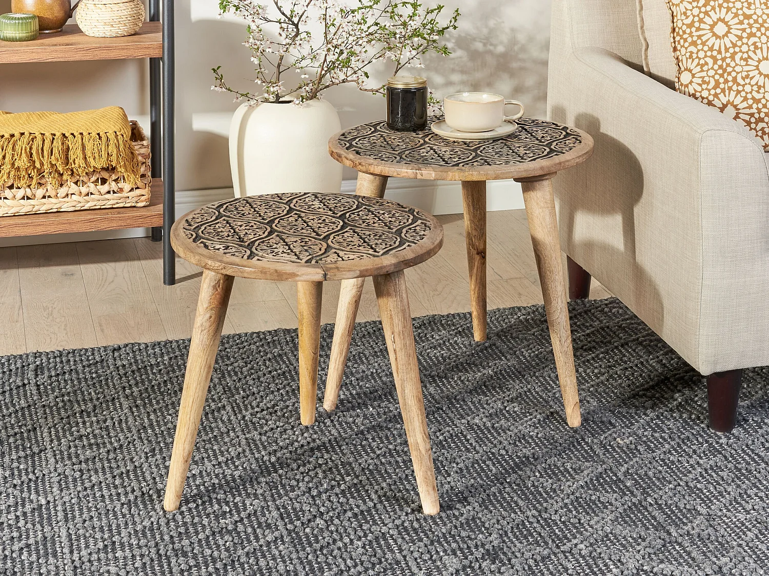 Set van 2 bijzettafels SHARMA Mangohout Bruin/zwart