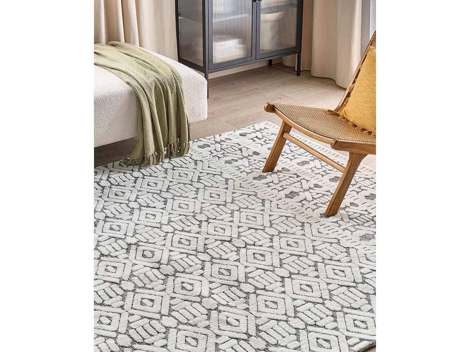 Wohnzimmer Teppich weiß / grau rechteckig 200x300 cm geometrisches Muster Sibi