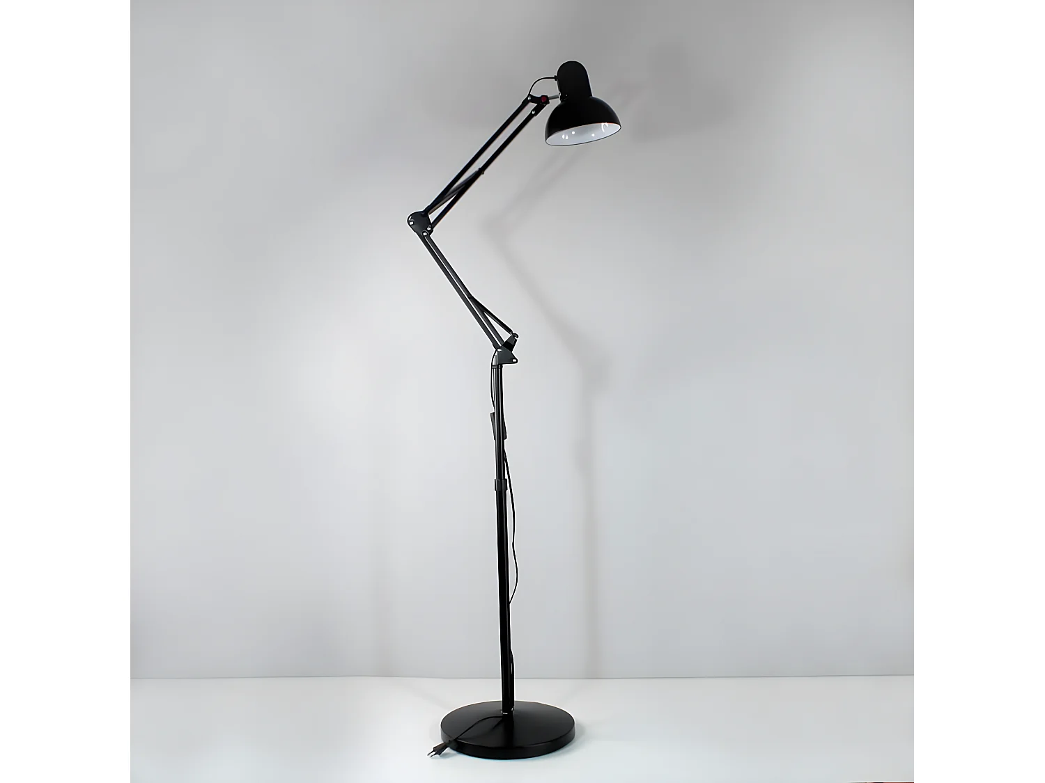 Lámpara de pie articulable Avati estilo retro vintage - Metal 1xE27  - Negro