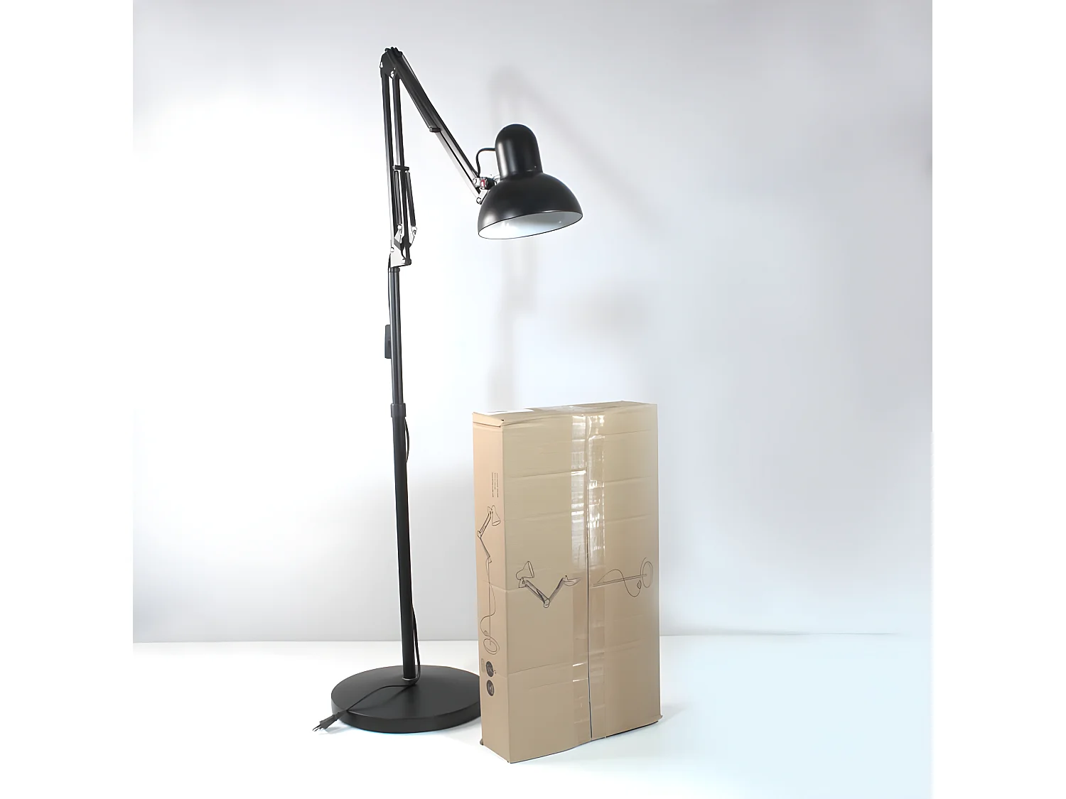Avati retro vintage stijl scharnierende vloerlamp - Metaal 1xE27 - Zwart