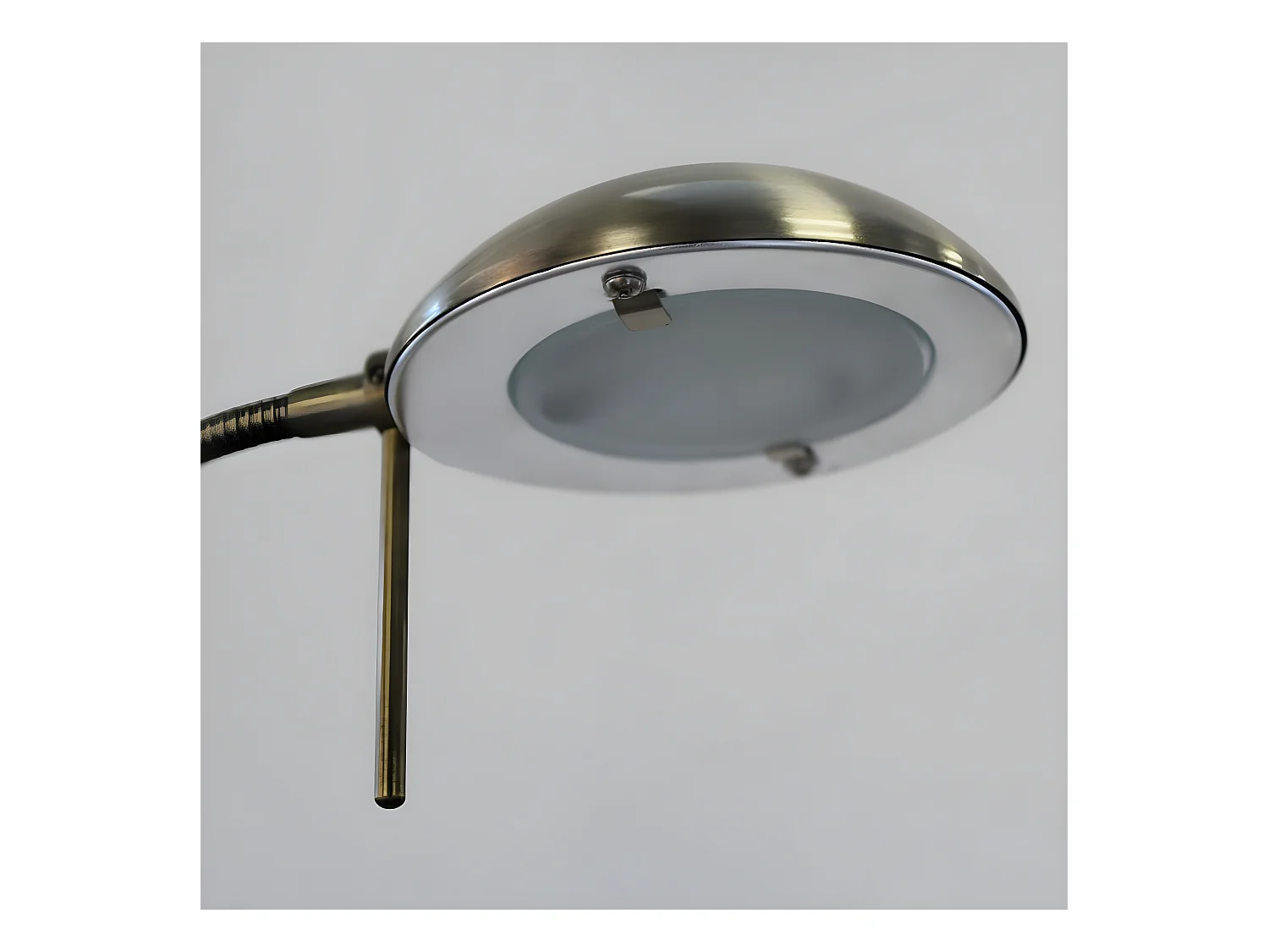 Lampadaire LED avec étagère Olimpia et bras de lecture orientable 18W+5W H180cm - Cuir