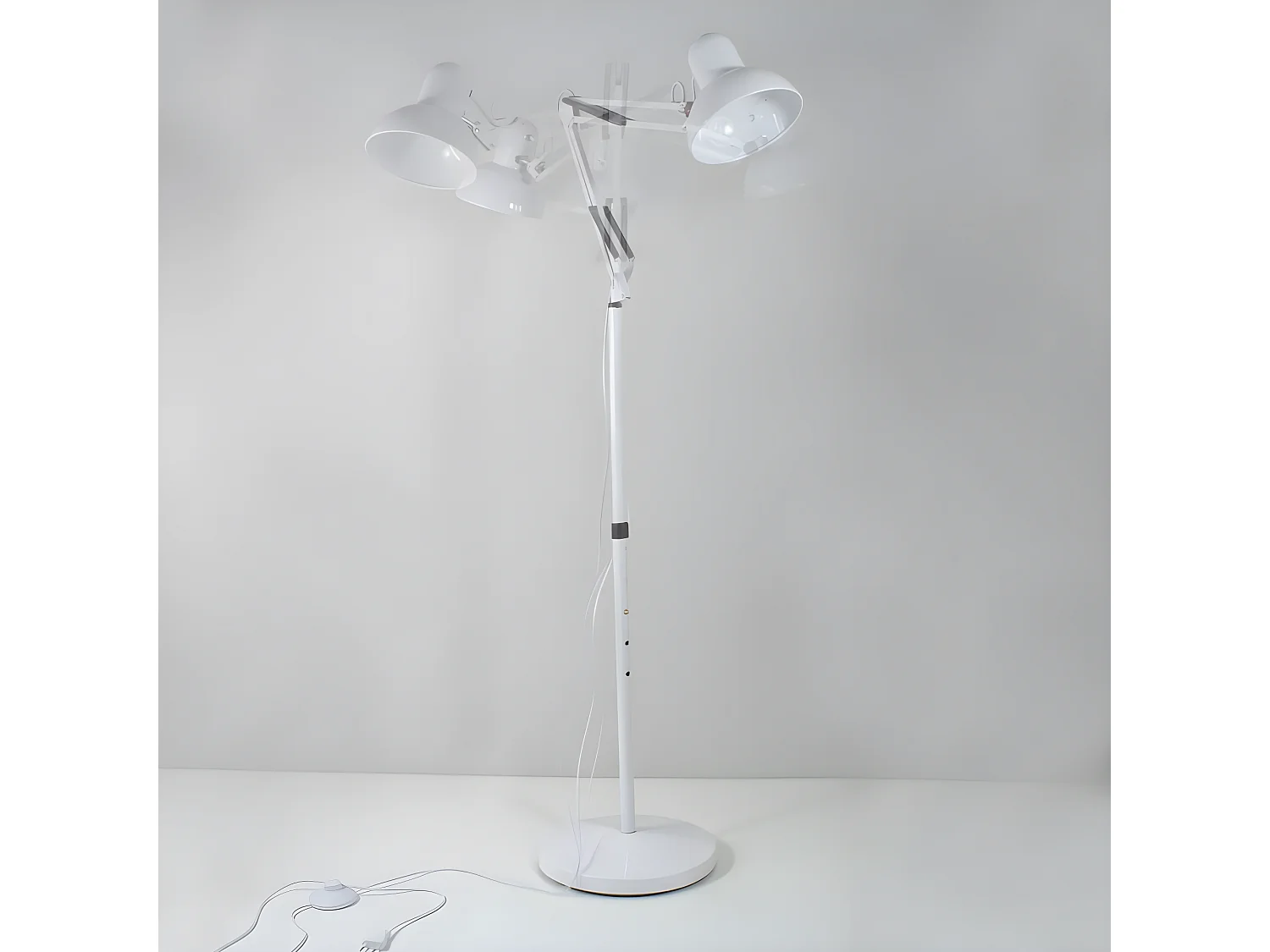 Avati retro vintage stijl scharnierende vloerlamp - Metaal 1xE27 - Wit