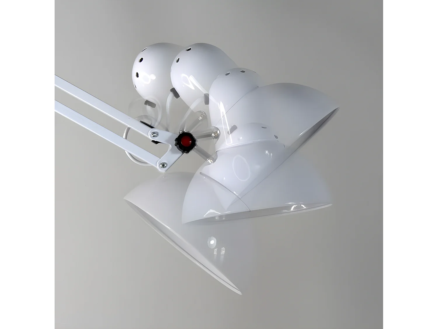 Avati retro vintage stijl scharnierende vloerlamp - Metaal 1xE27 - Wit