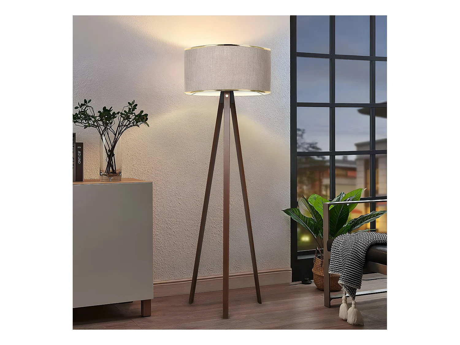 Parnoe houten driepoot lamp met stoffen kap H140cm 1xE27 - Beige en Goud