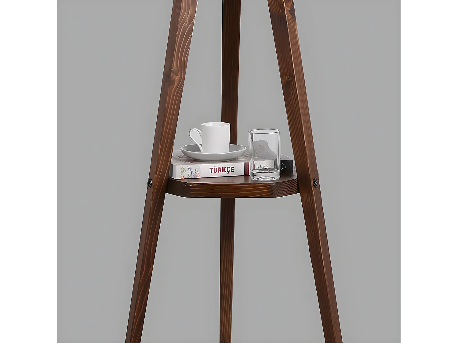 Lampe avec trépied et étagère en bois Grady et abat-jour en tissu H153cm 1xE27 - Crème