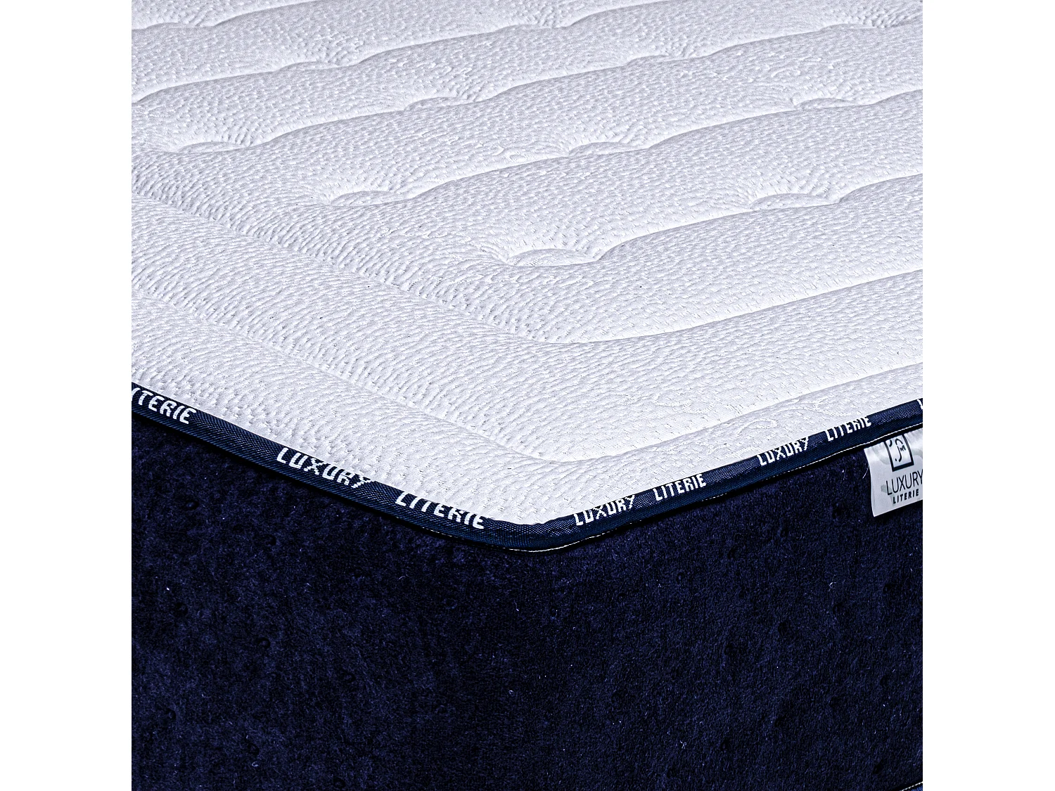 Matelas Nuage, 22cm, mi-ferme, mousse haute densité, indépendance du couchage, réversible