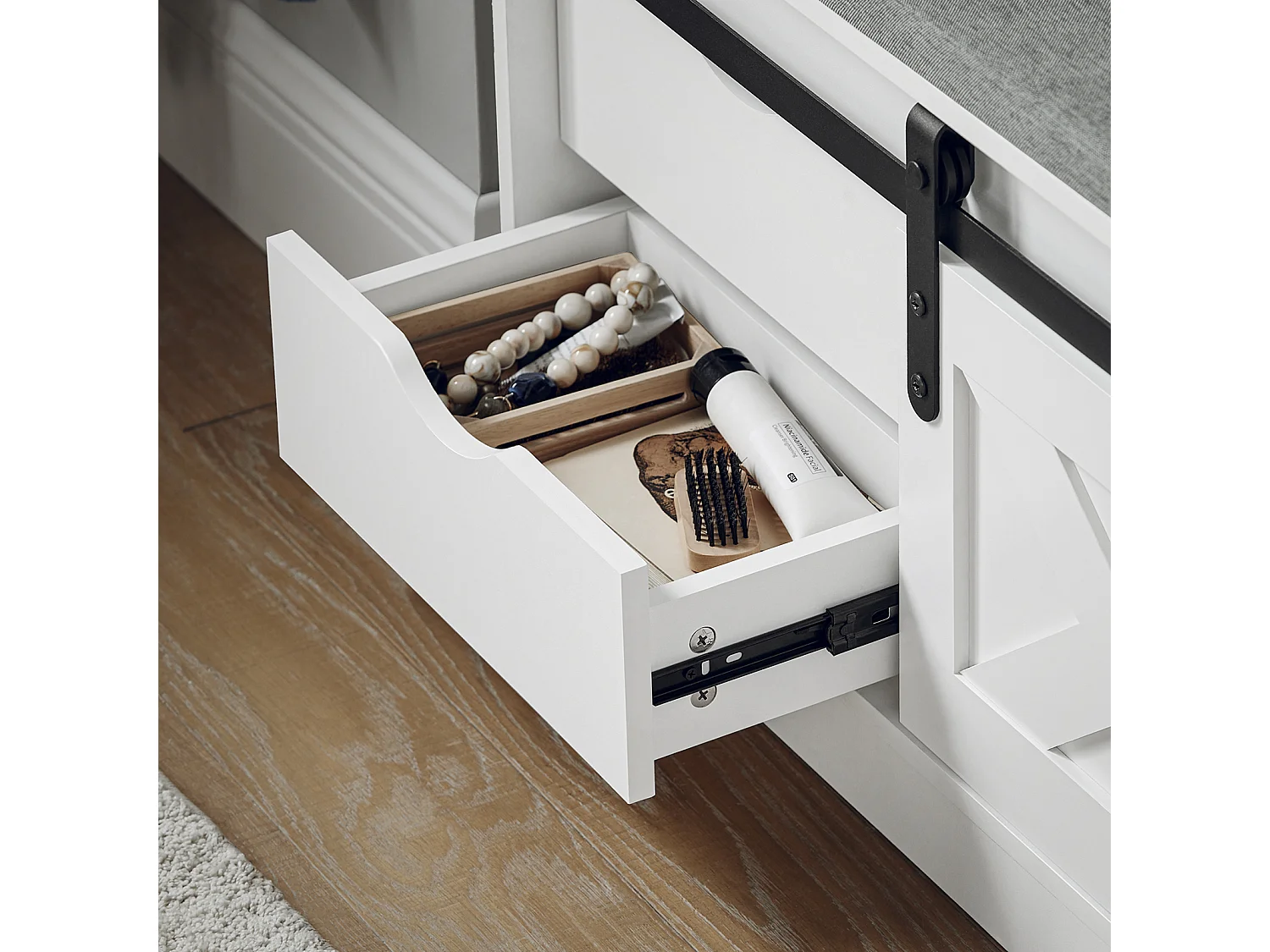 Ławka na buty z drzwiami przesuwnymi FSR153-W