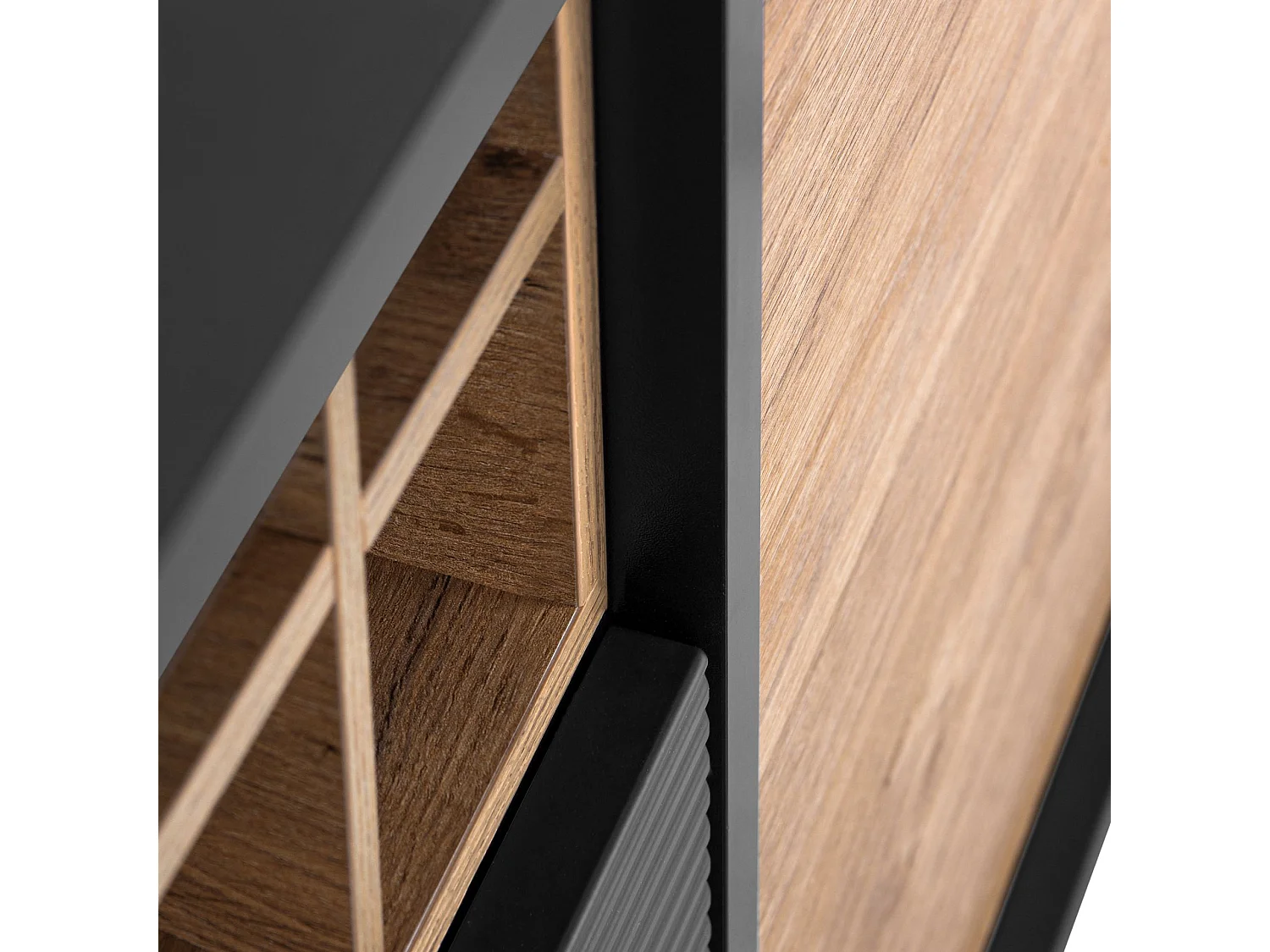 Kommode Weineinlage - schwarz / Eiche natur - LOFTY