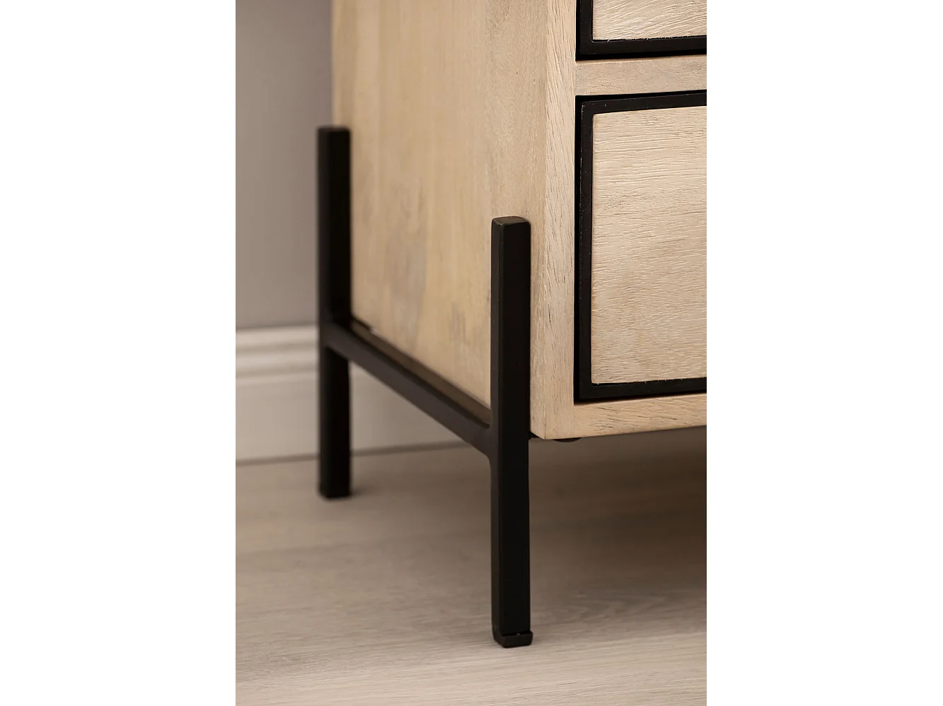 Nachttisch  Nachtkommode Boxspringbett Massivholz / Metall 43x60x30 cm