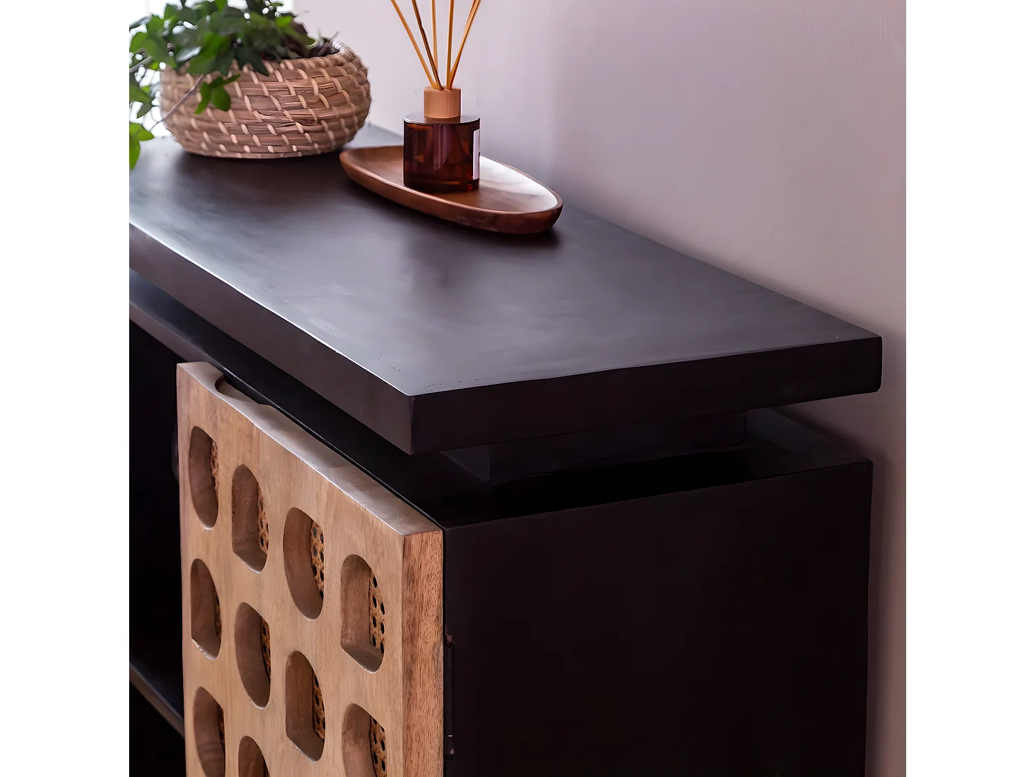 Buffet sculpté en bois de manguier Camélia