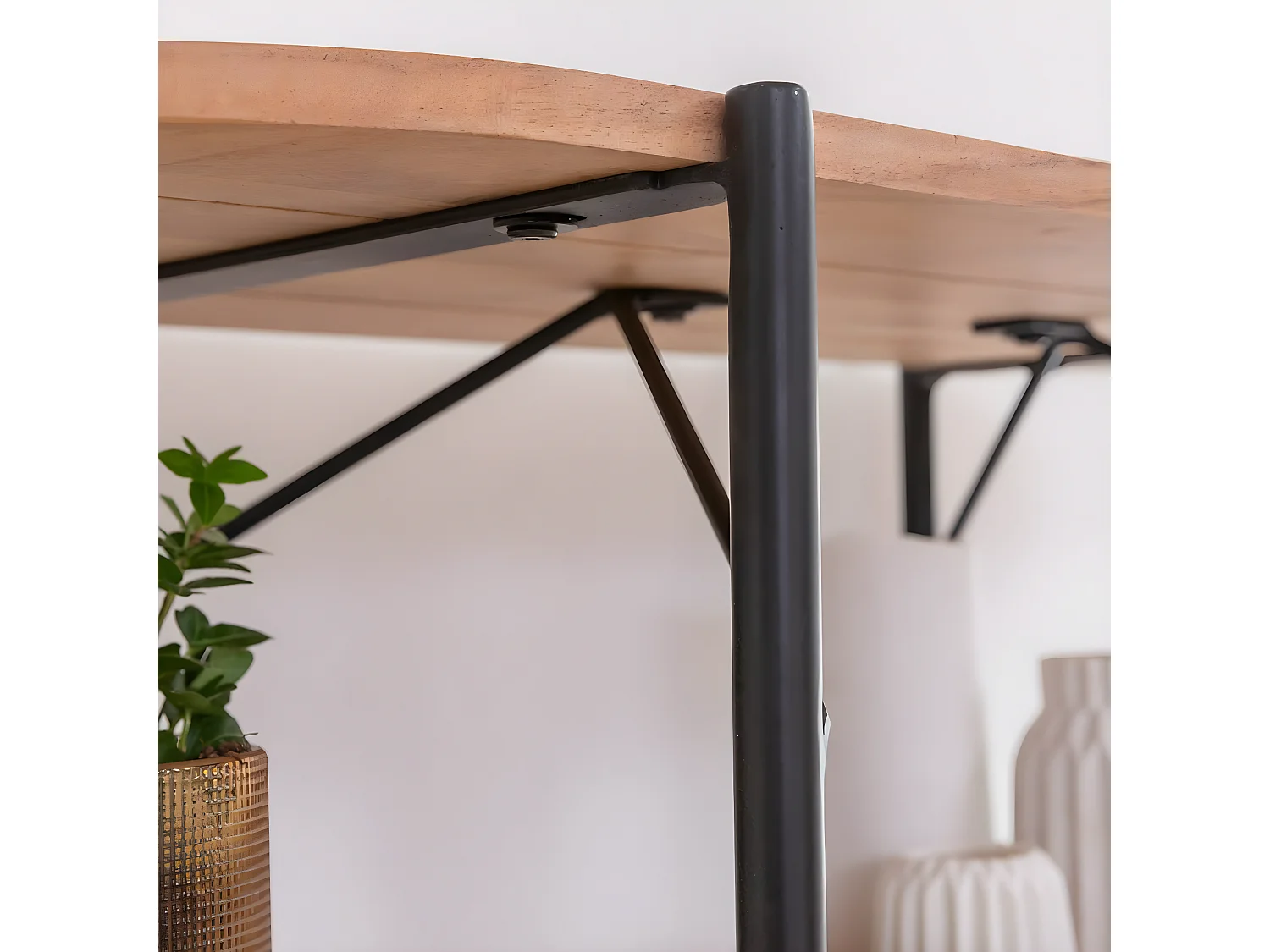 Estante de madera de acacia y mármol Scott - Chic y contemporánea con 3 estantes de madera y 2 de mármol blanco