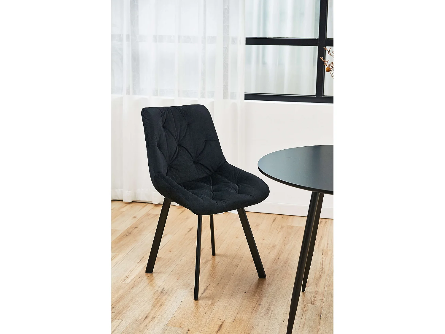 Lot de 4 chaises matelassées de salle à manger en velours AKORD SJ.33 Noir