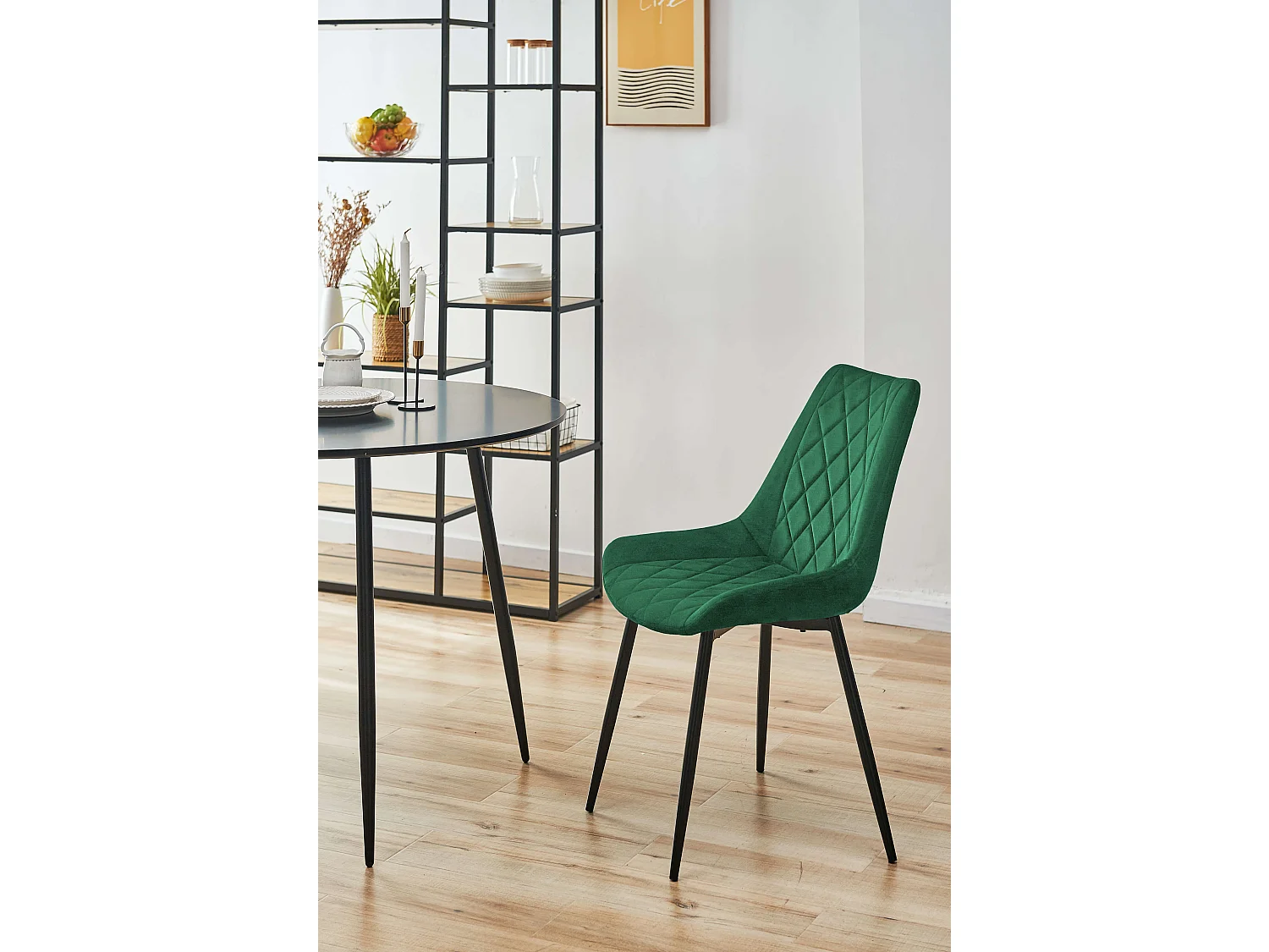 Esszimmerstühle mit Samt 4er Set AKORD SJ.0488 Gepolsterter Gesteppter Stuhl aus Velours in Flaschengrün