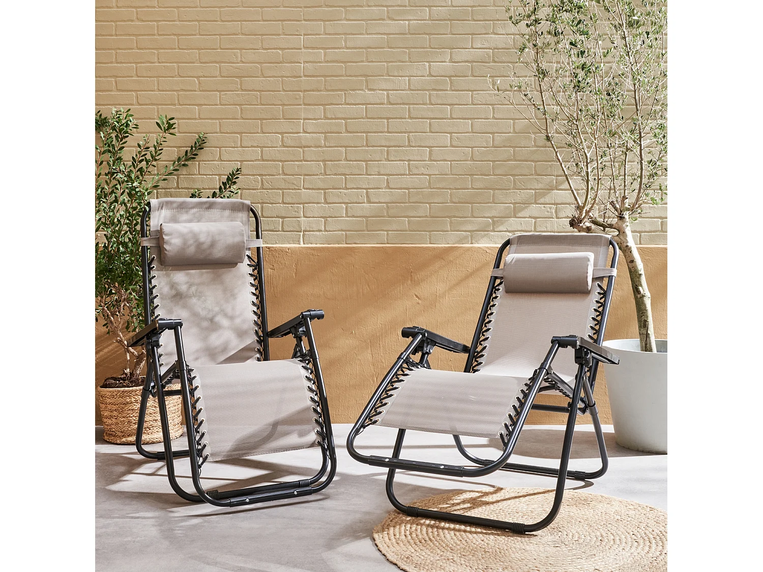 Set di 2 sdraio gravità zero pieghevoli con poggiatesta, beige