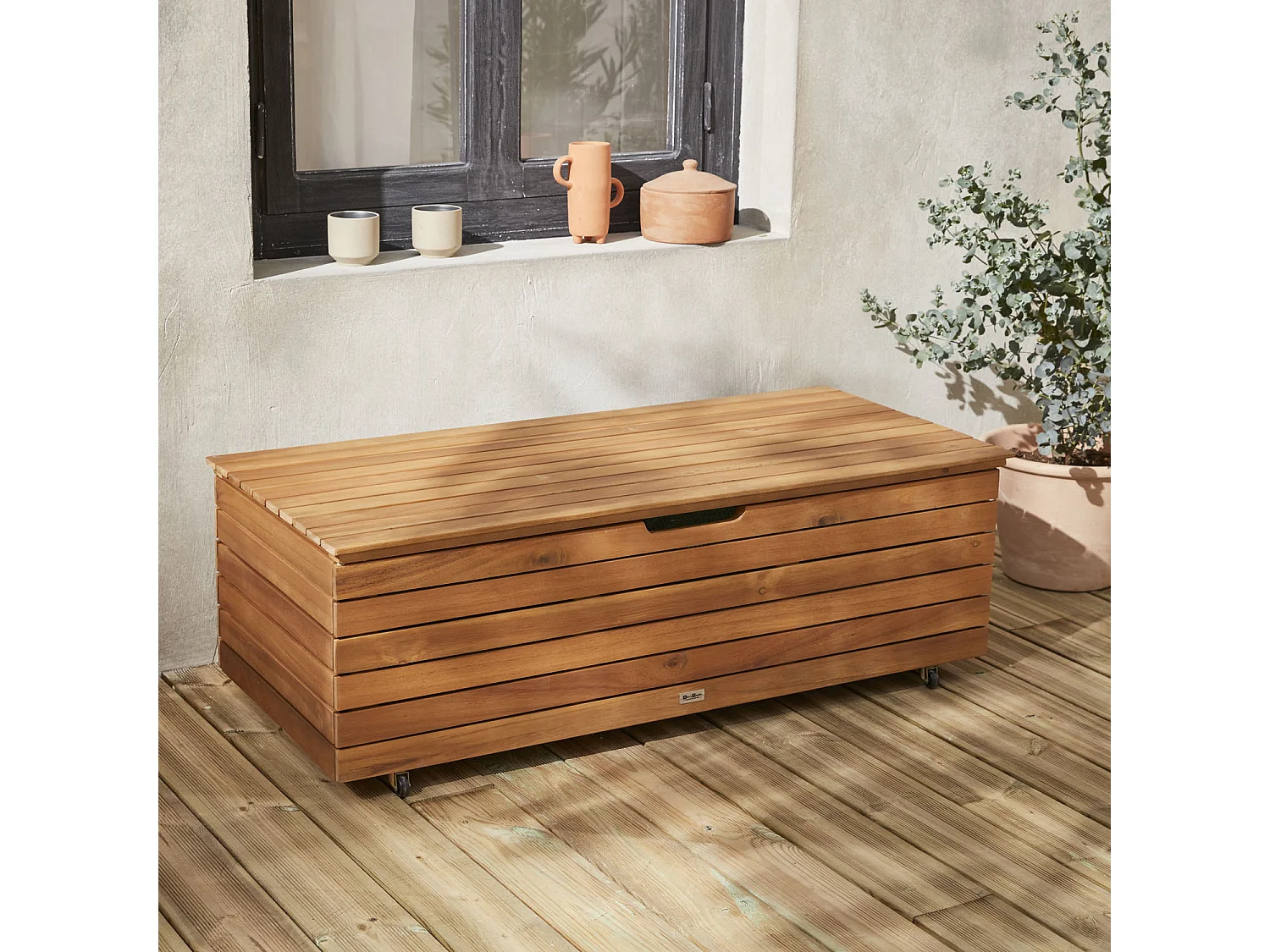 Baule da giardino in legno con rotelle, 110l, marrone naturale