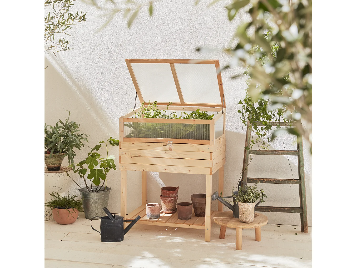 Potager en bois sur pieds et serre en polycarbonate amovible. ERABLE. 2 en 1. avec étagère et géotextile. 80 x 60 x 109 cm