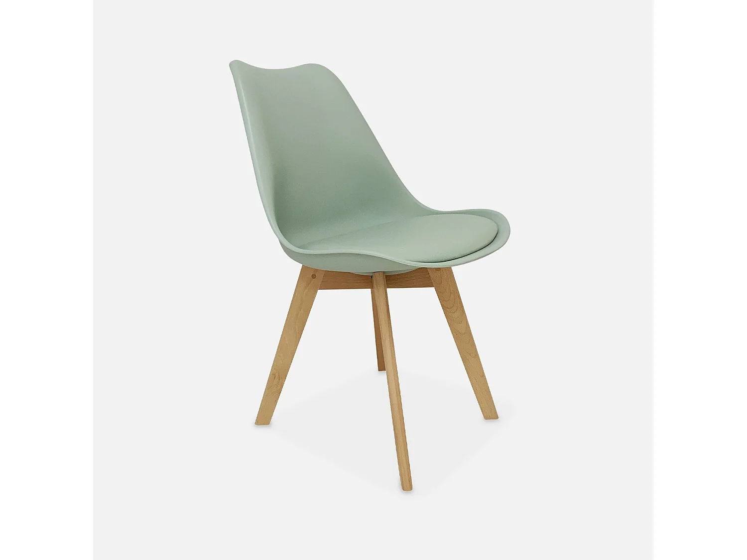 Lot de 4 chaises scandinaves. pieds bois de hêtre. chaises 1 place. vert céladon