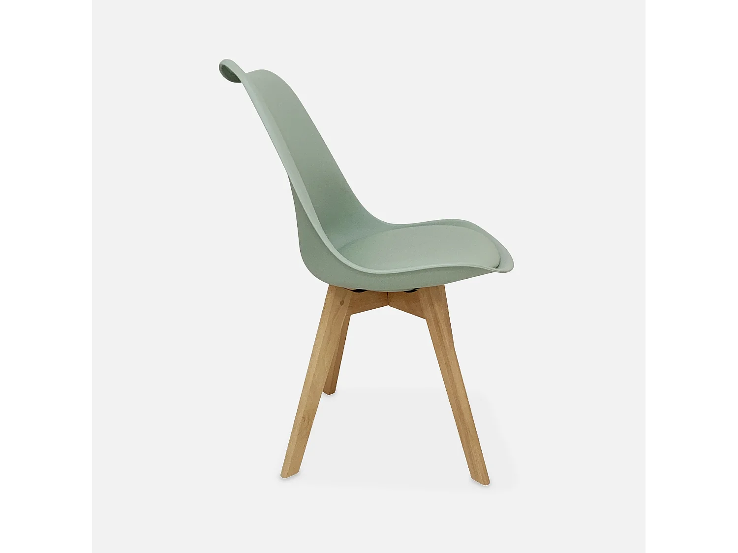 Lot de 6 chaises scandinaves. pieds bois de hêtre. chaises 1 place. vert céladon