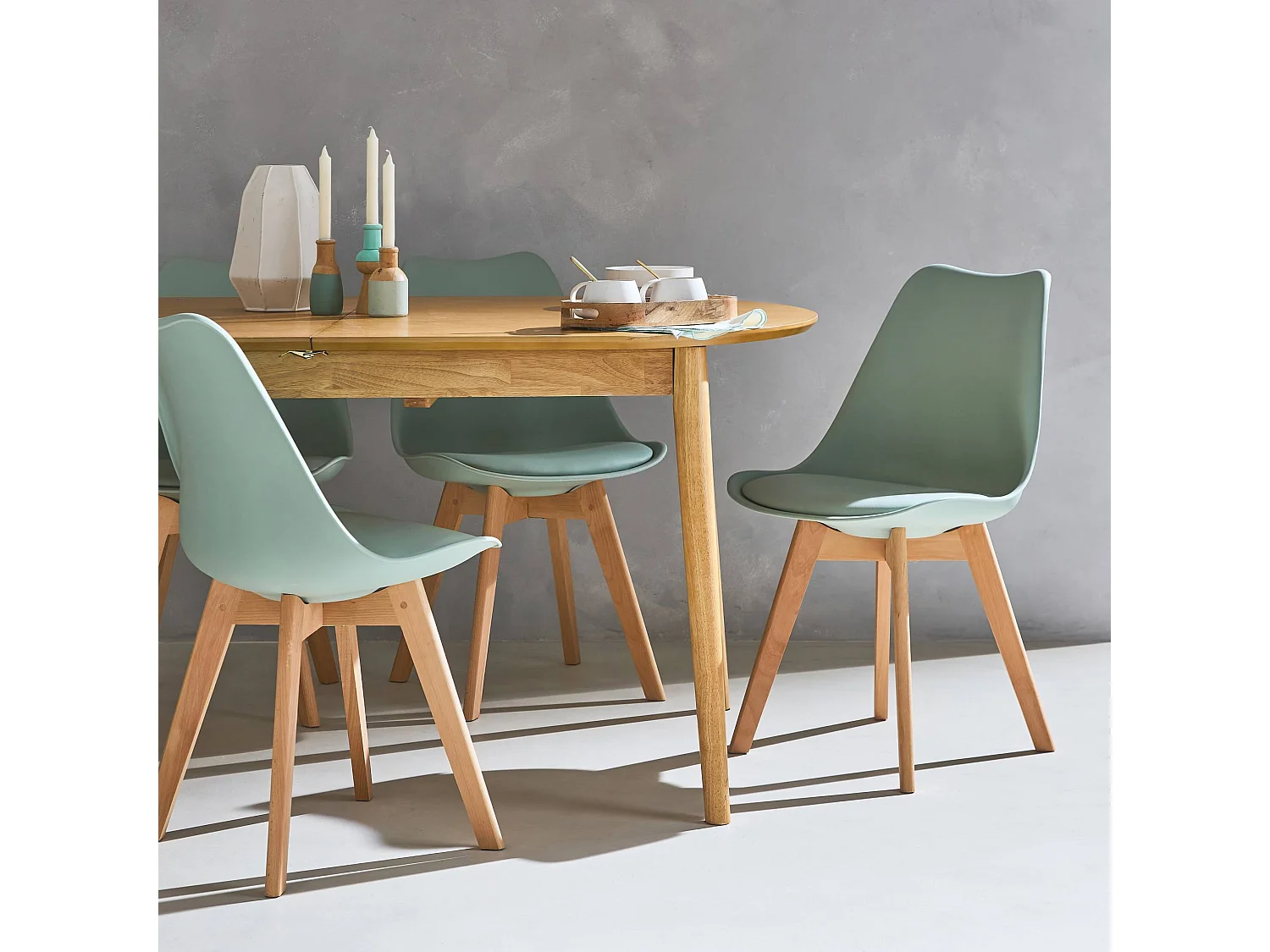 Silla escandinava con patas de madera de haya, set de 6 verde celadón