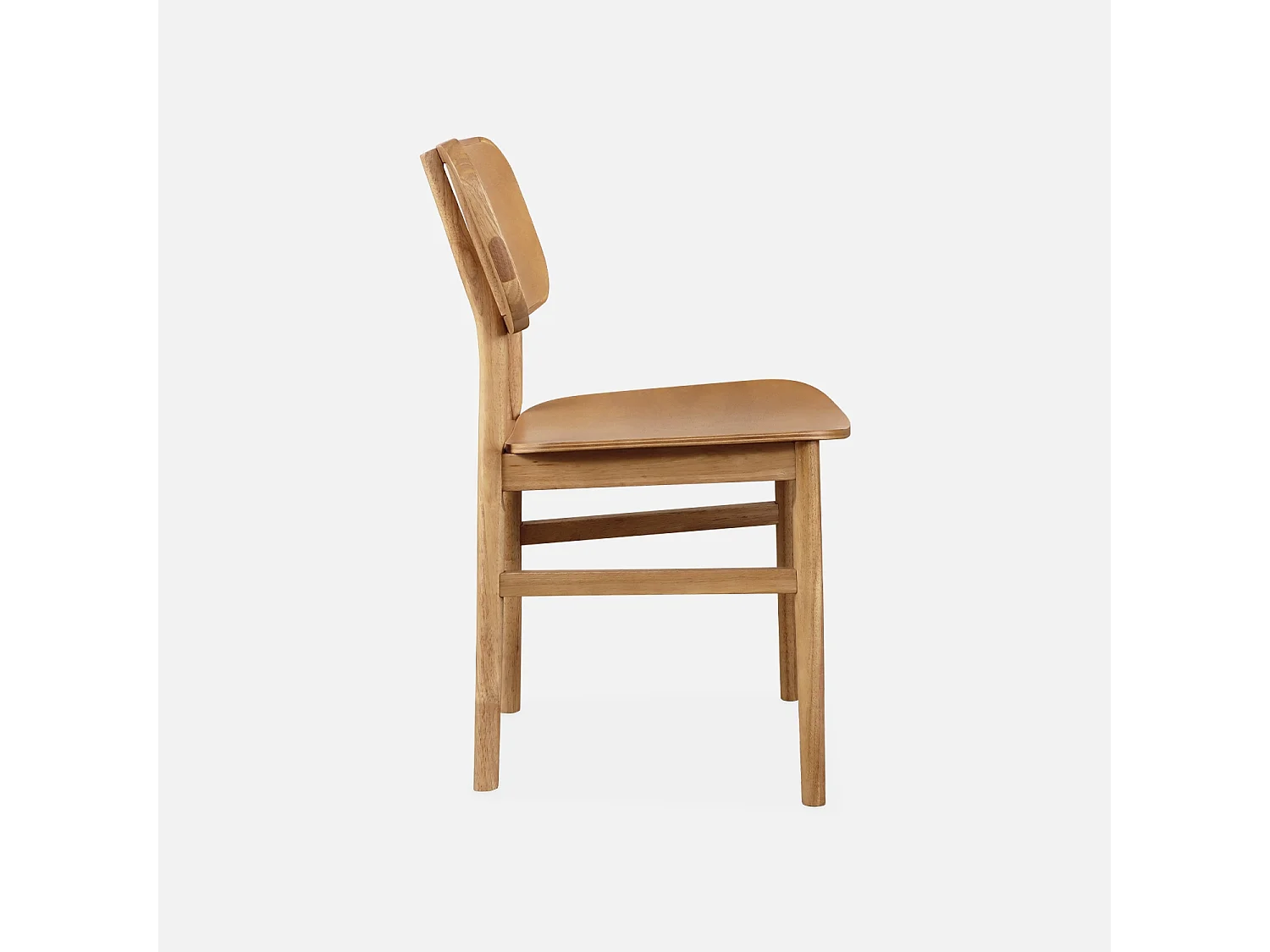 Lot de 2 chaises en bois d'hévéa. forme courbée. finition brossée