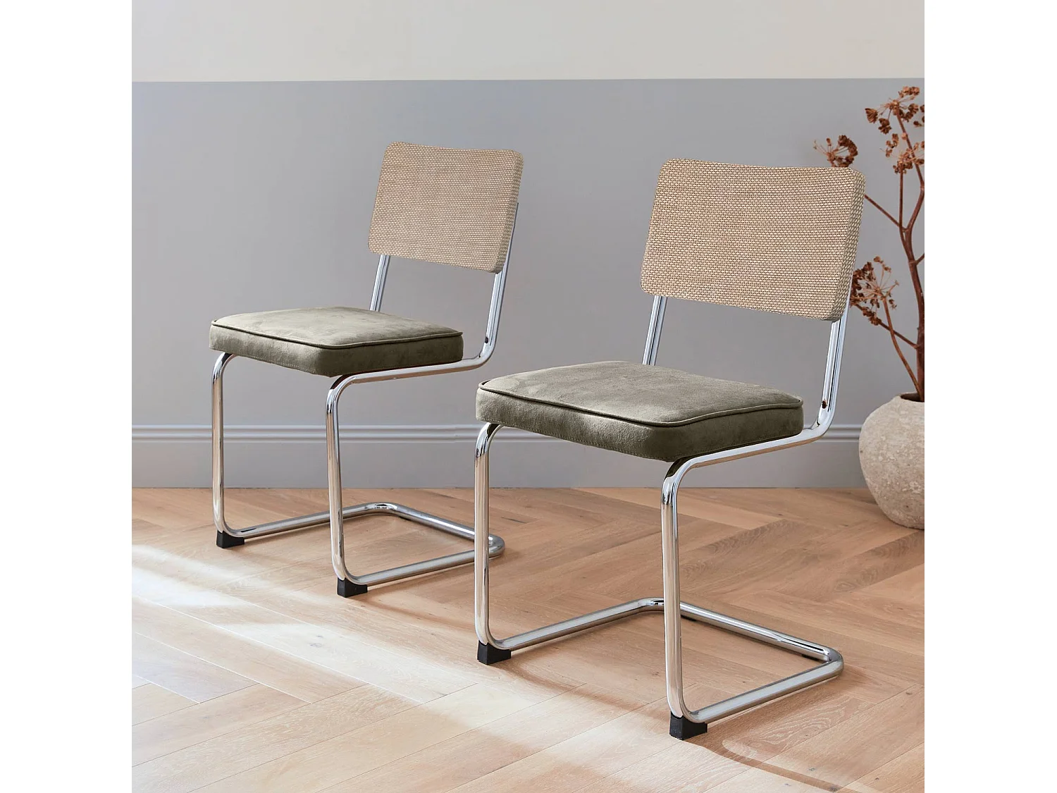 Set di 2 sedie a sbalzo, tessuto e rattan, beige