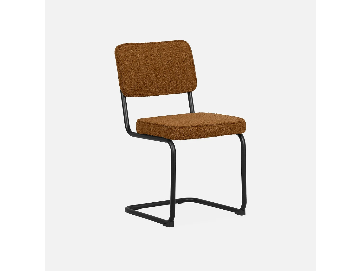 Lot de 2 chaises cantilever bouclette texturée ocre. Maja. L46 x P54.5x H84.5cm
