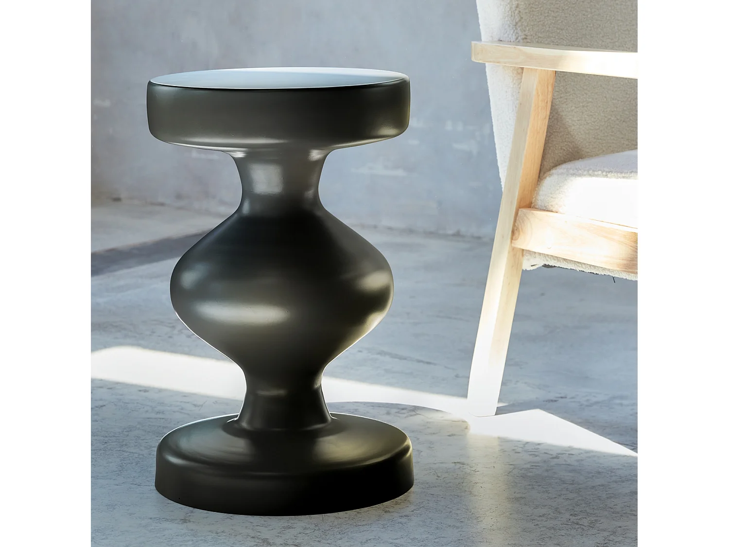 Table d'appoint. bout de canapé. table de chevet en métal. noir. Hawa Ø29.5 x H 48.5cm