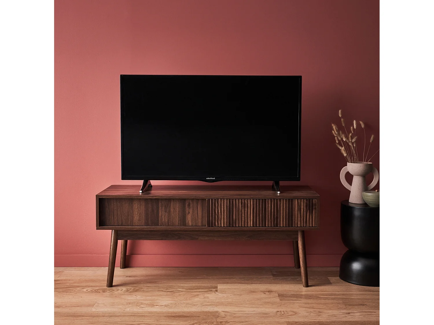 Meuble TV décor bois de noyer. 2 portes coulissantes L 115 x l 40 x H 48cm - Linear