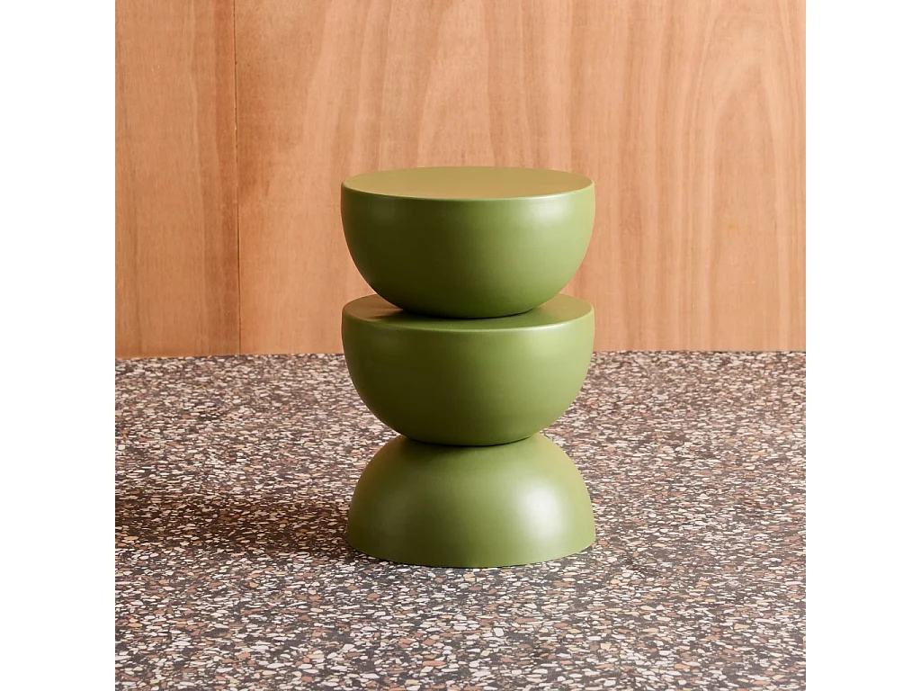 Mesa auxiliar o mesita de metal verde