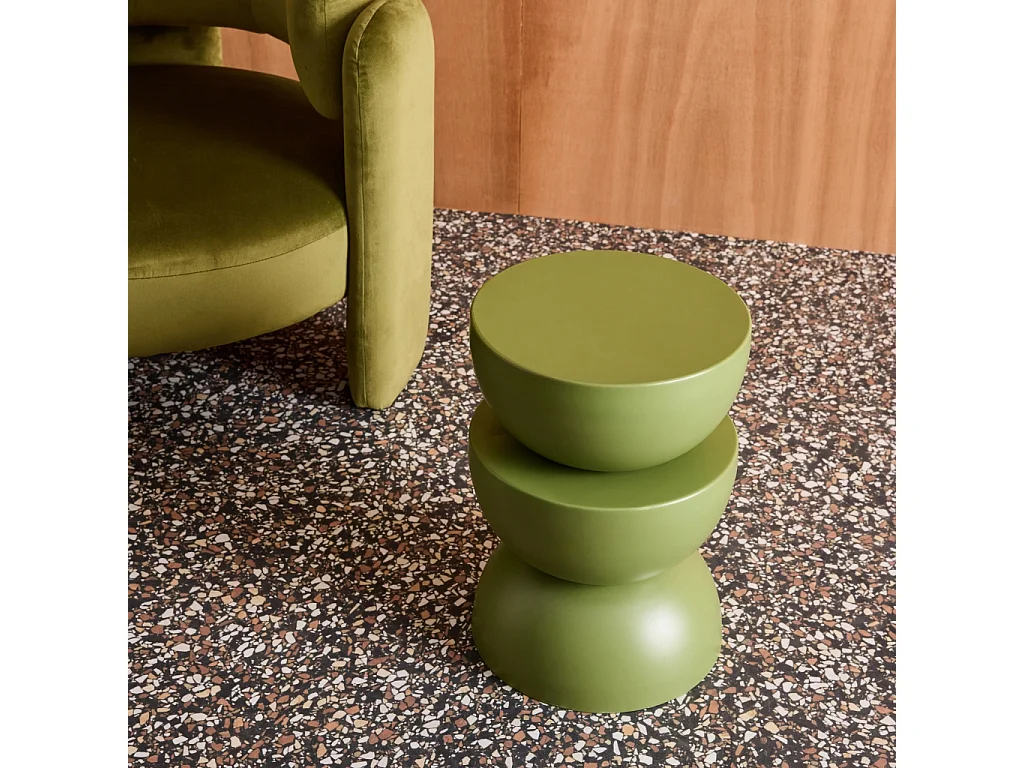 Mesa auxiliar o mesita de metal verde