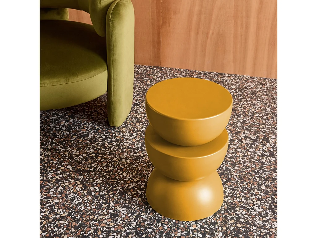 Tavolino  in metallo, mostarda