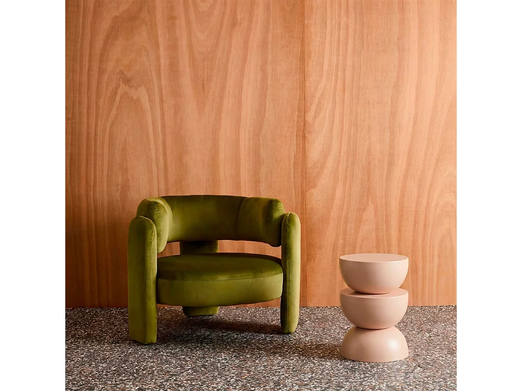 Tavolino  in metallo, nude