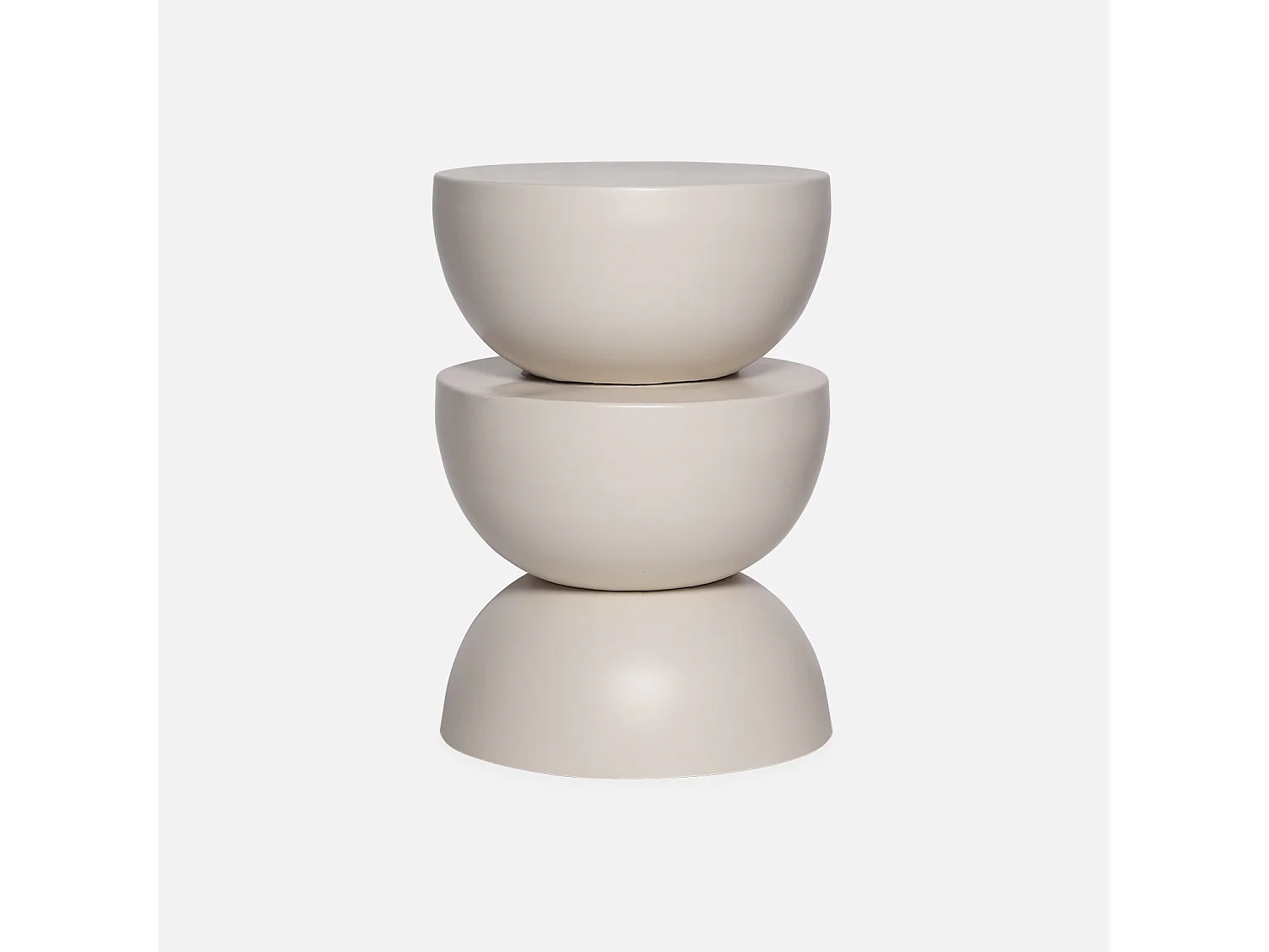 Mesa auxiliar o mesita de metal crema