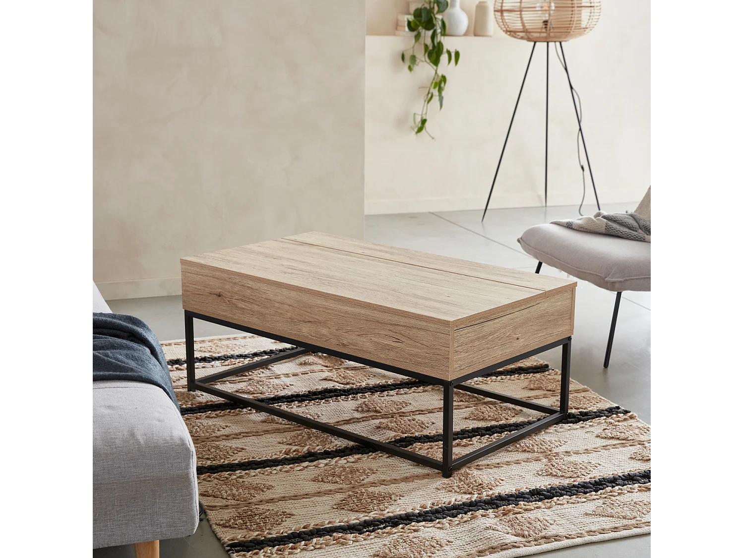 Table basse. loft. 1 plateau relevable. deux espaces de rangement. L 100 cm x l 55 cm x H 40.5 cm
