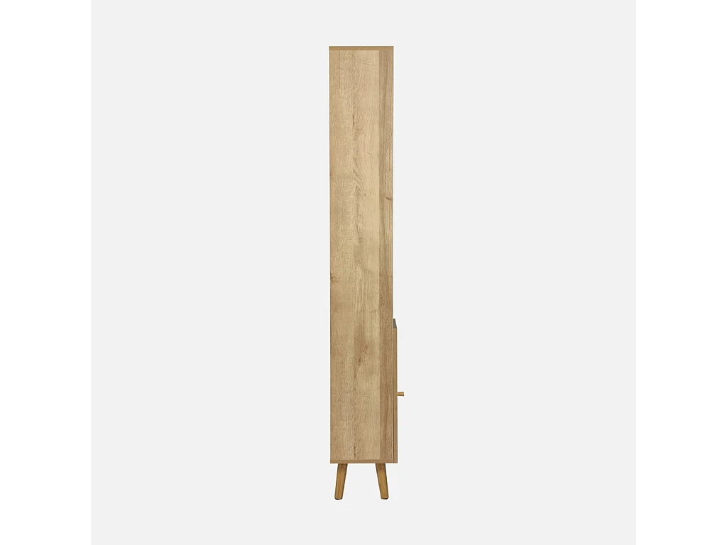 Columna de almacenamiento para cuarto de baño natural