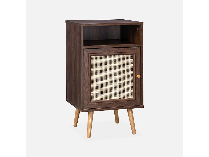 Table de chevet en cannage - Bohème - 40x39x70cm. couleur noyer - 2 niveaux - 1 porte - 1 espace de rangement - pieds scandinaves