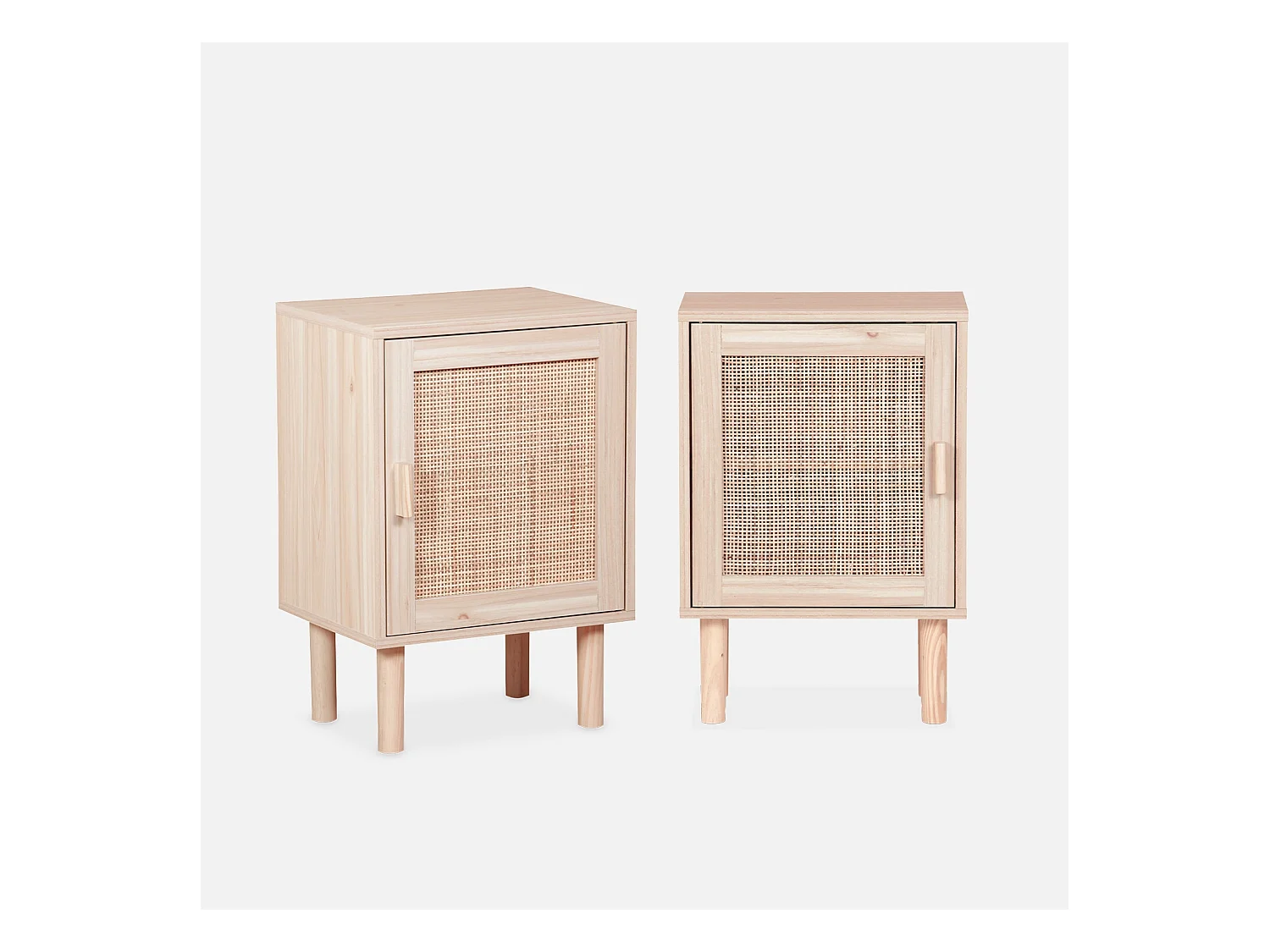 Lot de 2 tables de chevet en cannage et décor bois - Camargue - 40x30x58cm. 2 niveaux. 1 porte. pieds droits