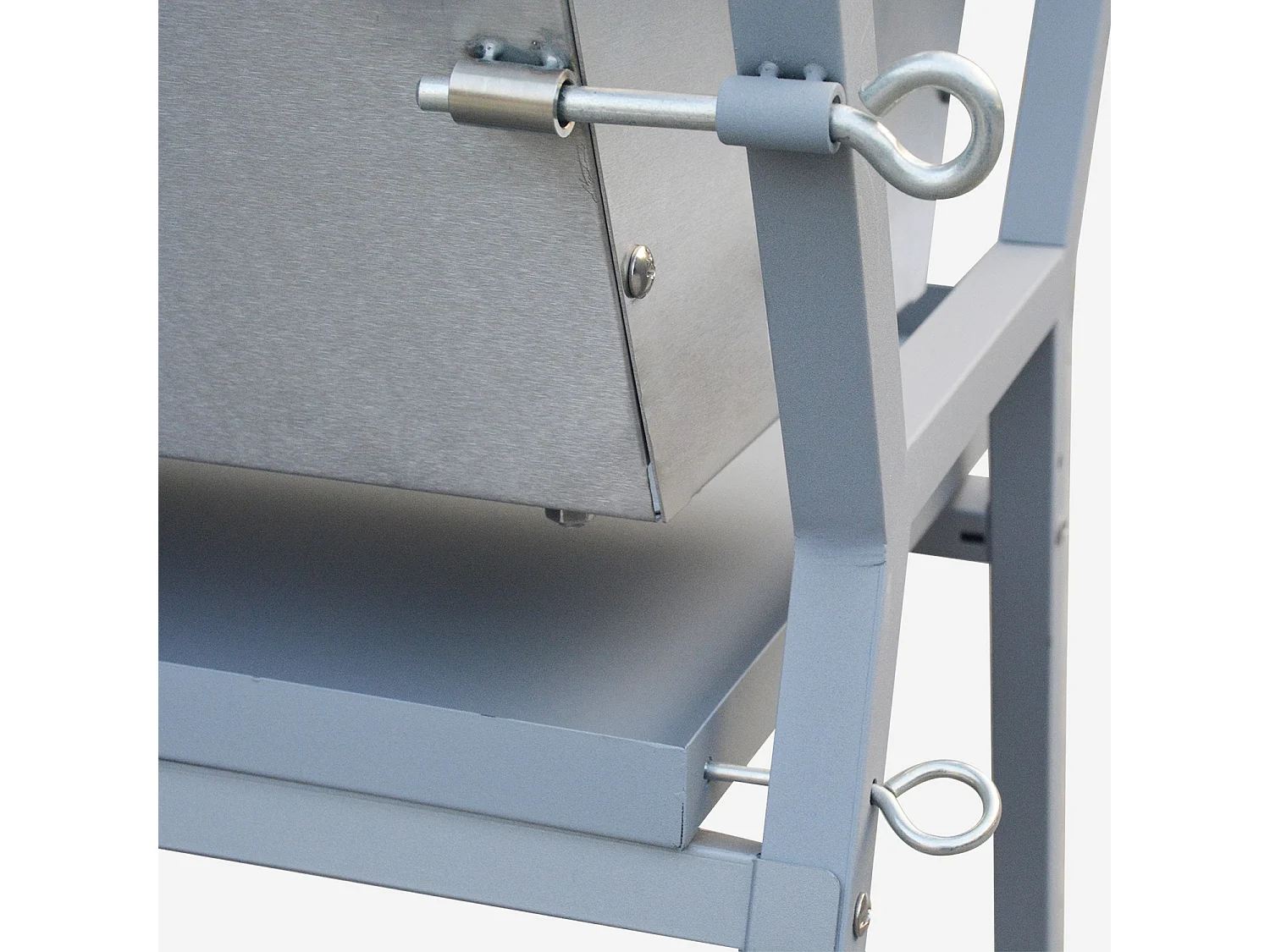 Asador de carbón con espetón eléctrico gris