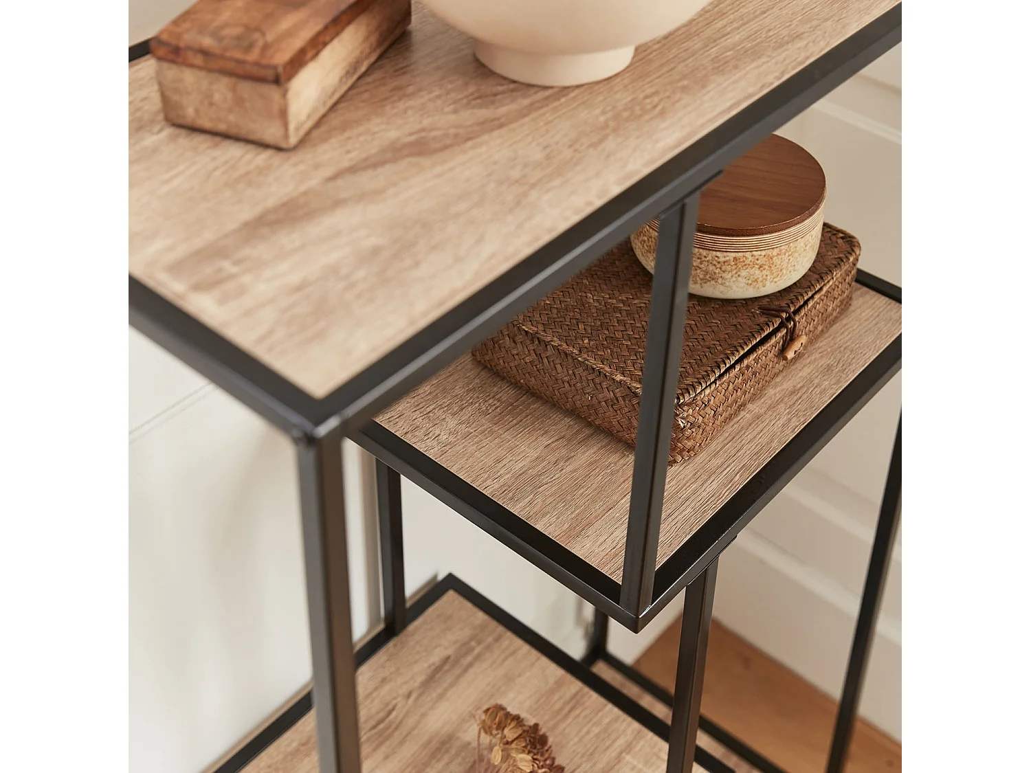 Etagère en métal noir et décor bois - Loft - bibliothèque 4 niveaux. L 69 x l 33 x H 113.5cm