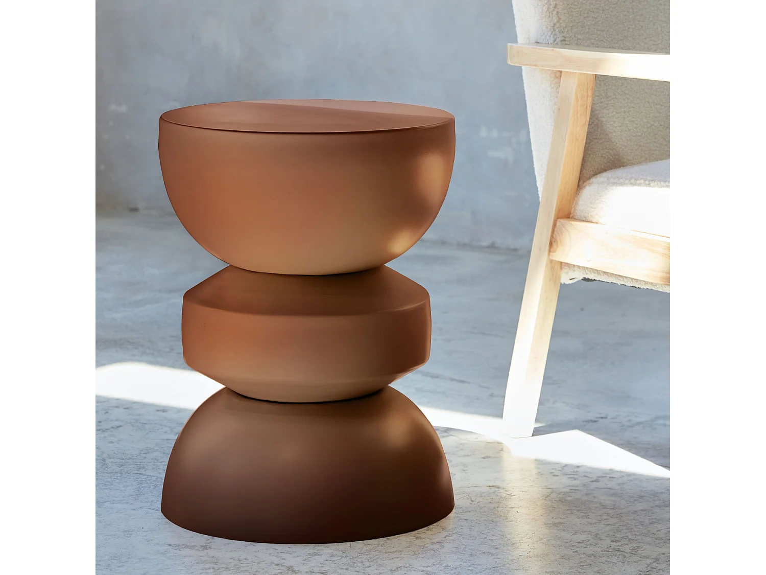 Tavolino, lato divano, comodino metallo, terracotta