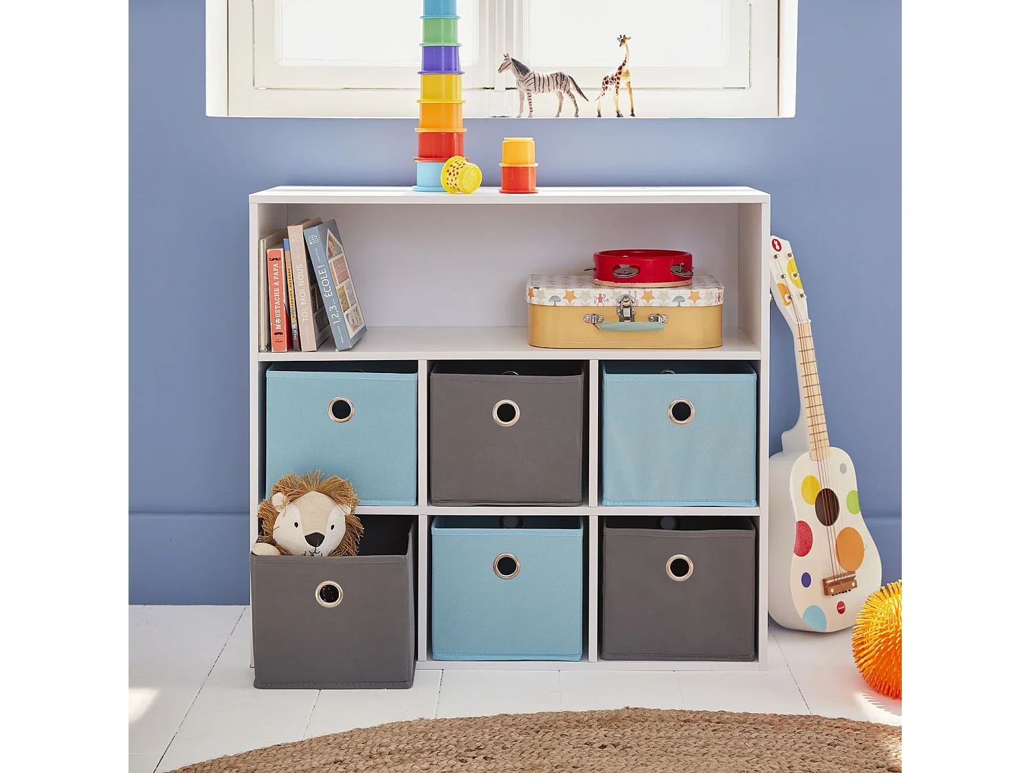 Meuble de rangement pour enfant. blanc - Camille - avec 7 compartiments et 6 paniers gris et bleus